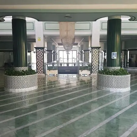 With Balcony And Pools In Playa Paraiso 아파트