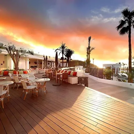 With Balcony And Pools In Playa Paraiso Apartment Costa Adeje (Tenerife)